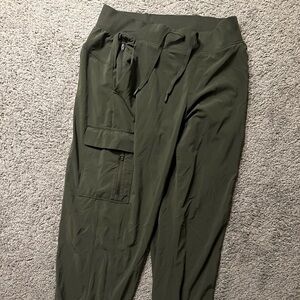 All in Motion Green Cargo Pants Relaxed Fit